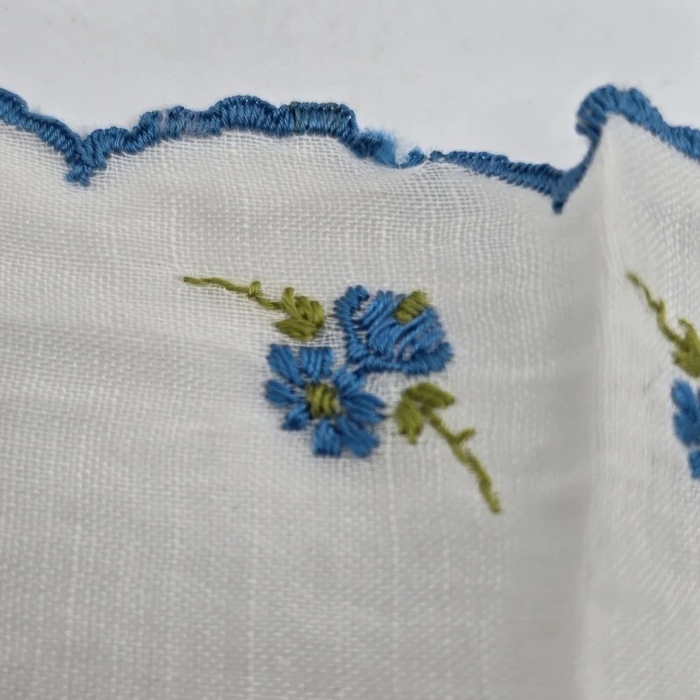 Vintage FLOWERS Ladies‎ Handkerchief Hanky Floral Blue White